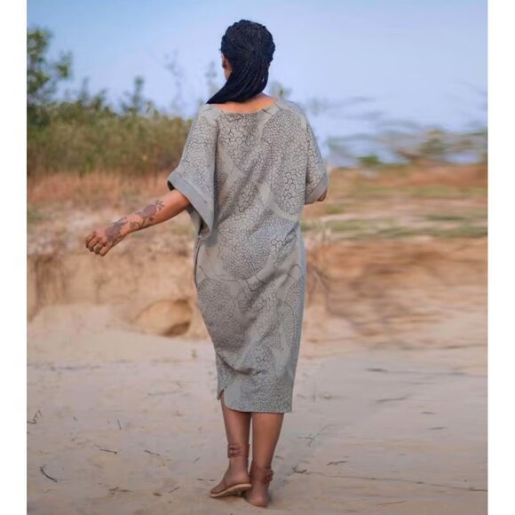 No Nasties Light Gray Goenchi Loopknit Midi Dress Size Large - 47457 - Picture 3 of 13